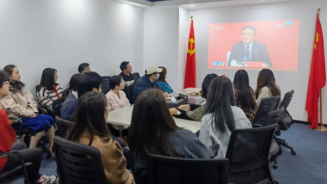 汲取不懈奮斗的力量，學(xué)習(xí)黨的十九屆六中全會精神