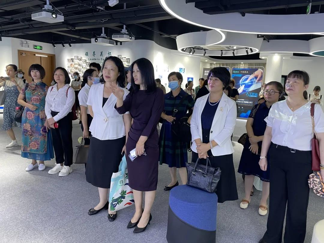 廣西欽州市婦聯(lián)主席符進春一行蒞臨健培科技考察調(diào)研