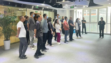 新疆阿克蘇地區(qū)發(fā)改委、工信局等領(lǐng)導(dǎo)一行蒞臨健培科技考察調(diào)研