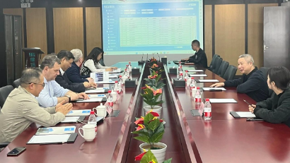 白俄羅斯國(guó)家科學(xué)院院士、國(guó)立大學(xué)、浙江樹人大學(xué)專家團(tuán)一行蒞臨健培科技考察交流